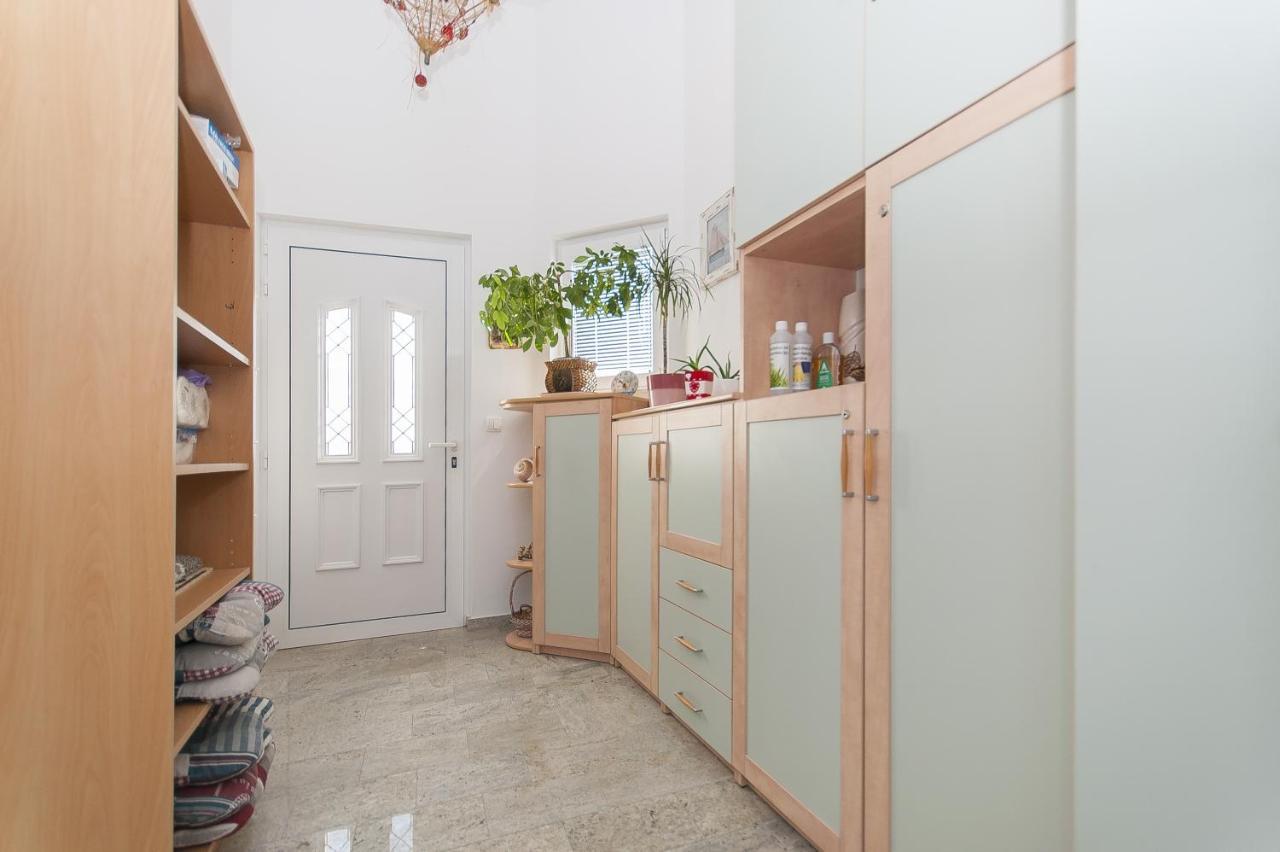 Apartment Brajki Омиш Экстерьер фото